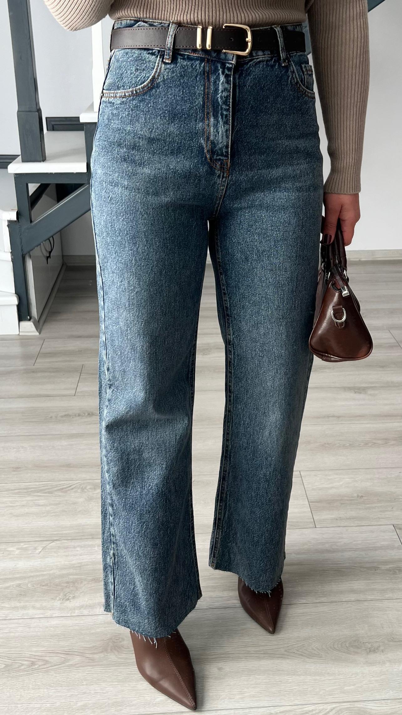 Mavi Yıkamalı Likralı Straight Jean