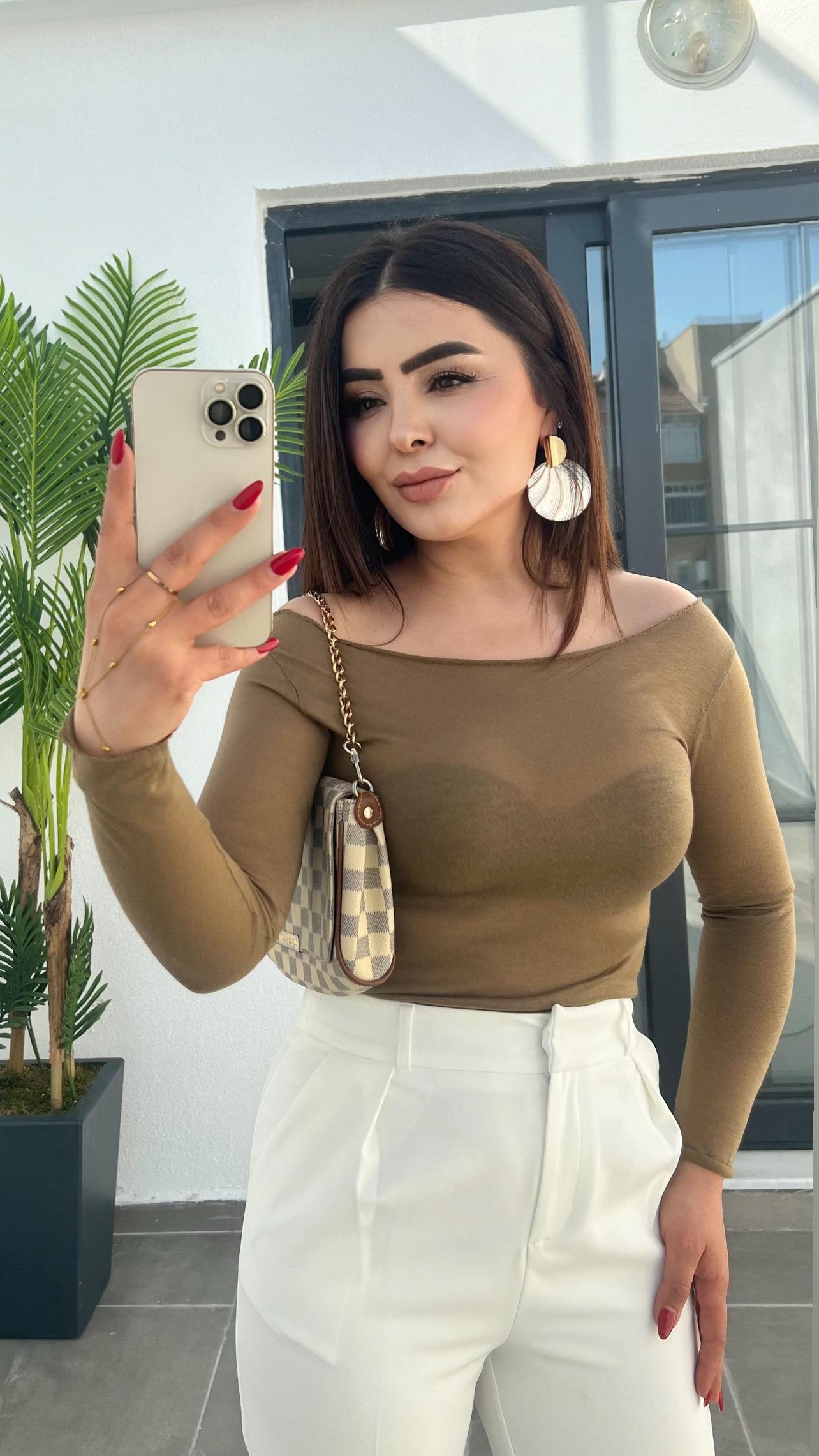 Olive Transparan Kayık Yaka Bluz 