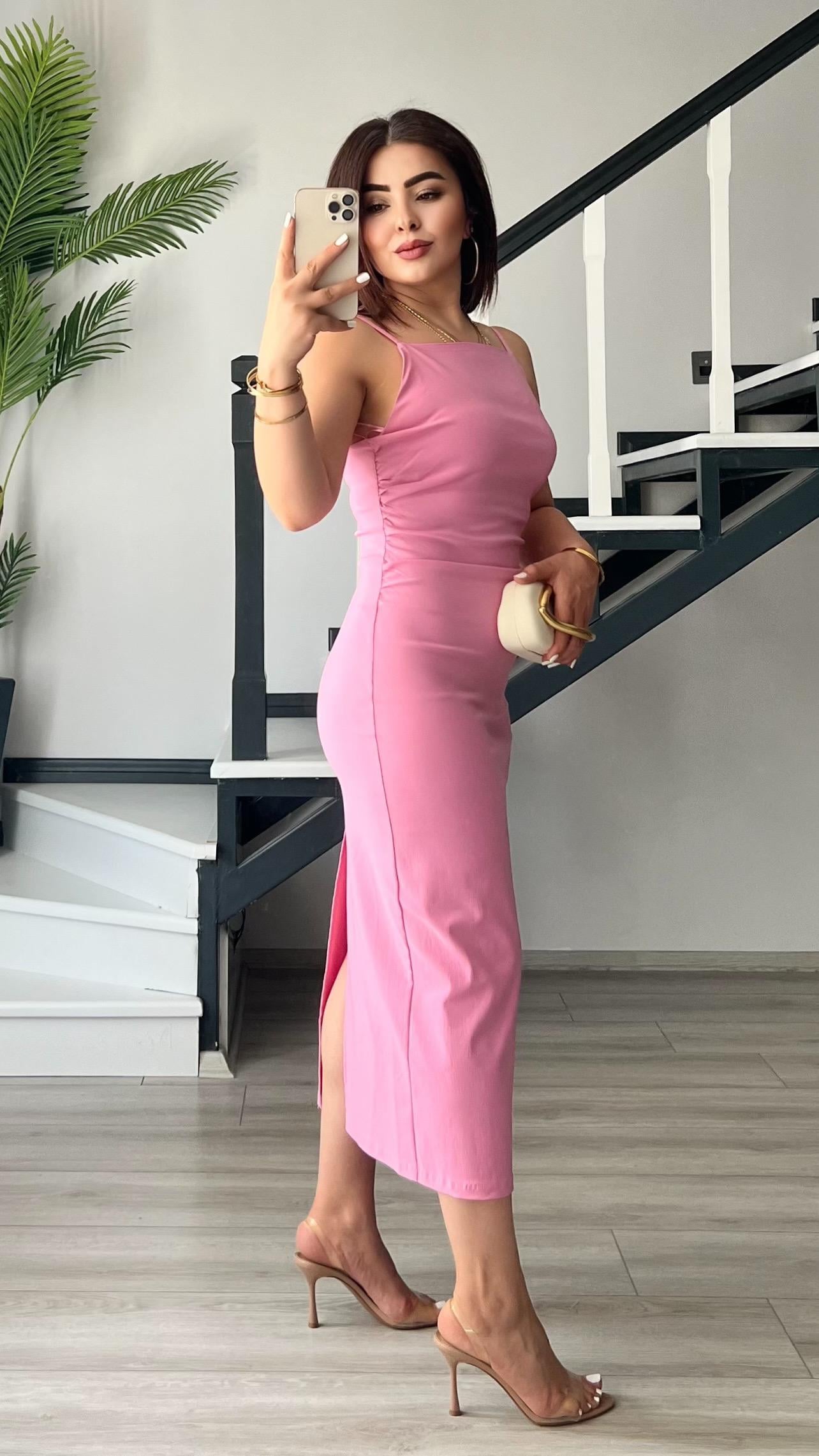 Pembe Büzgülü Ayarlanabilir Askılı Elbise
