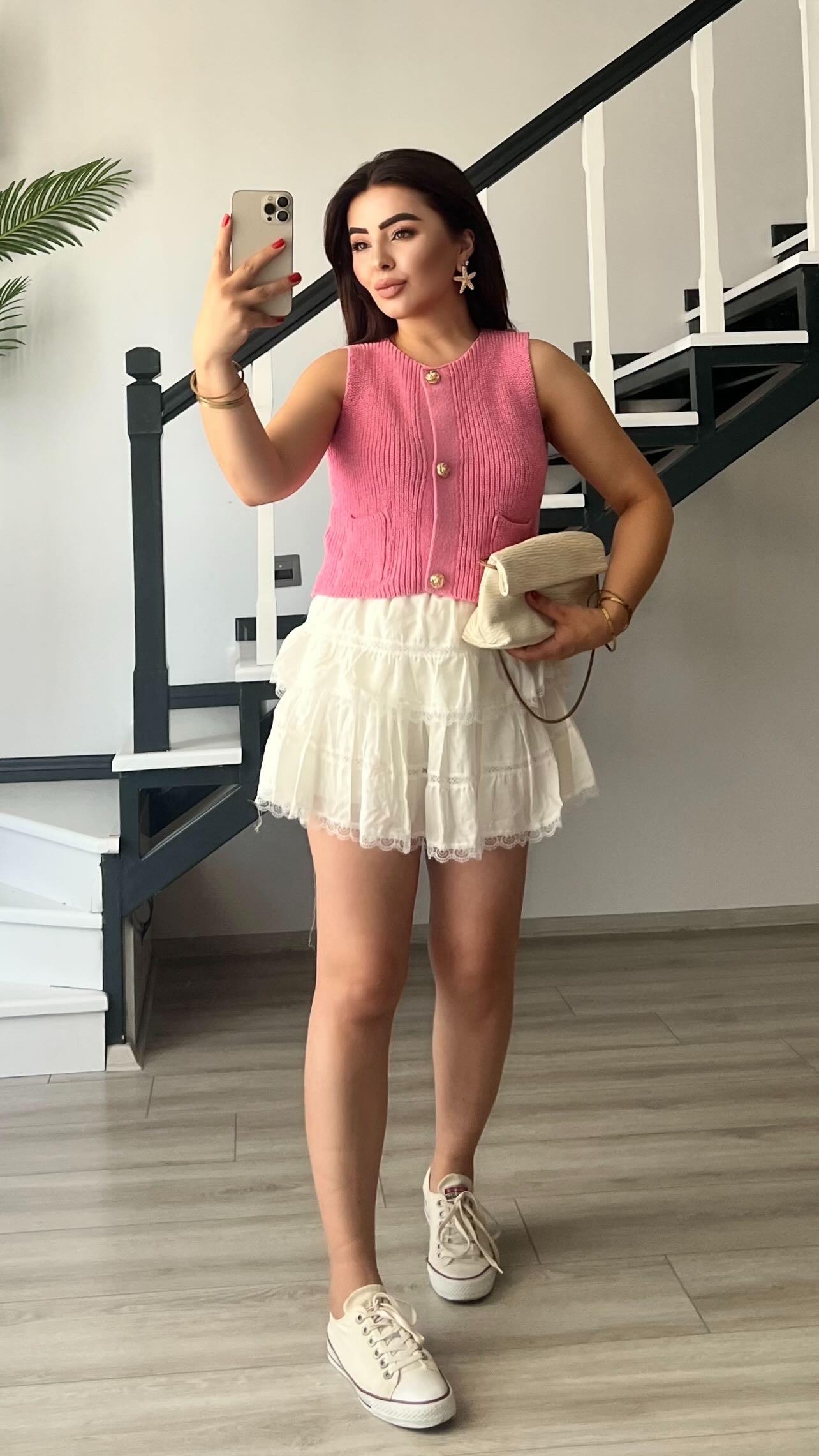 Pembe Sıfır Kol Gold Düğme Triko Yelek