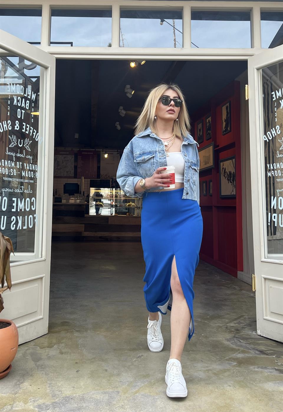Saks Slit Pencil Skirt