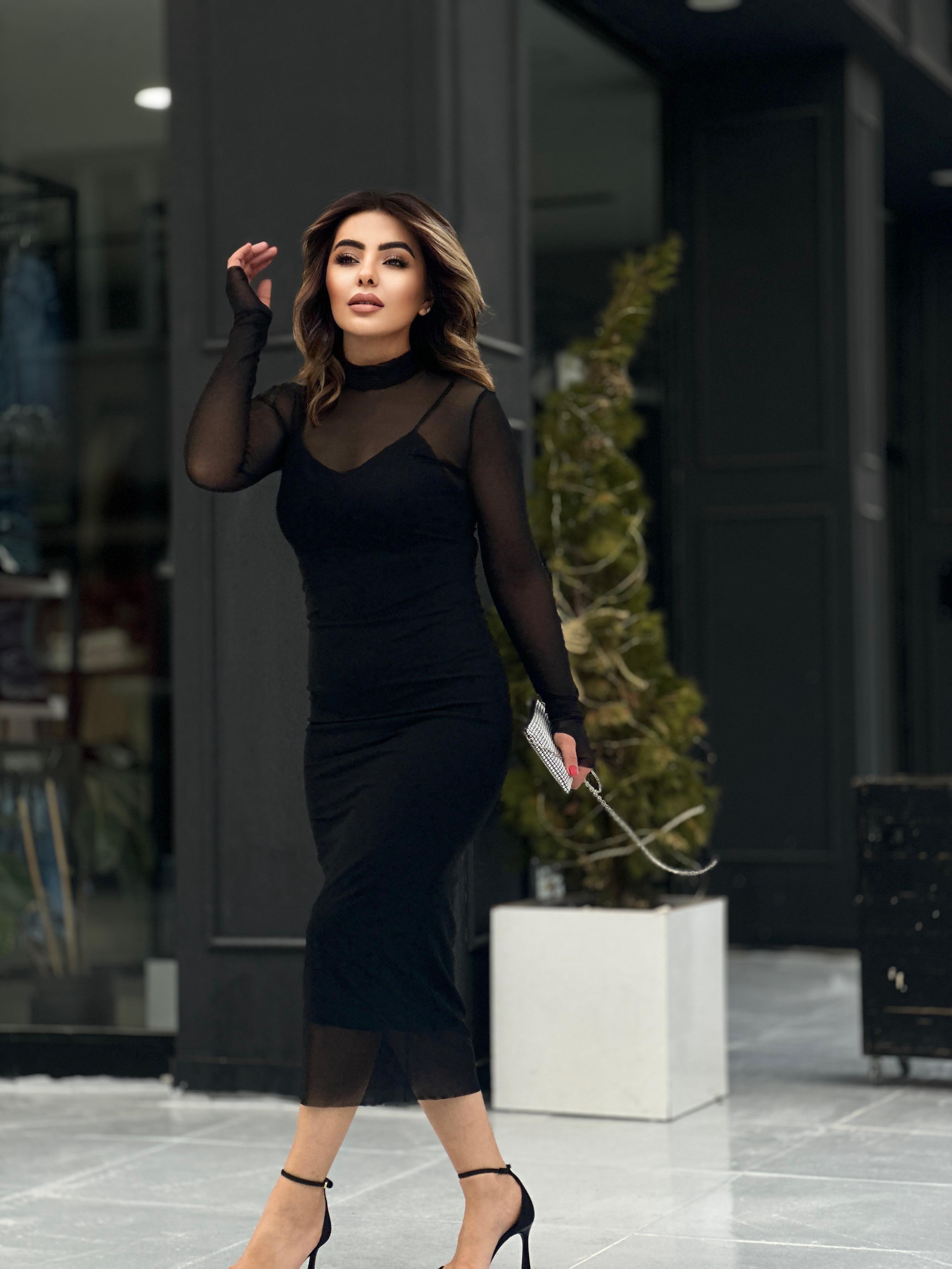 Siyah Astarlı Parmak Geçmeli Tül Elbise