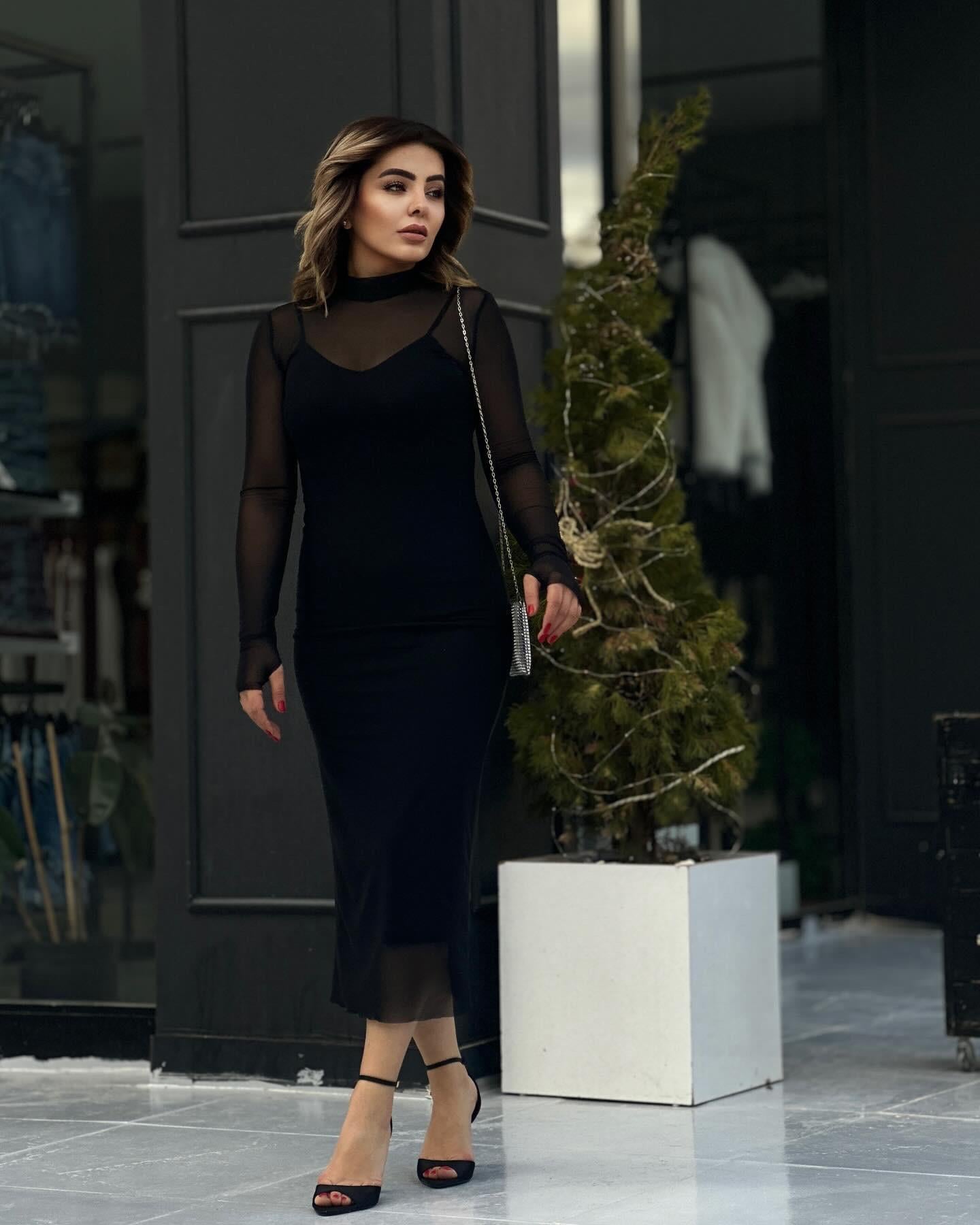 Siyah Astarlı Parmak Geçmeli Tül Elbise