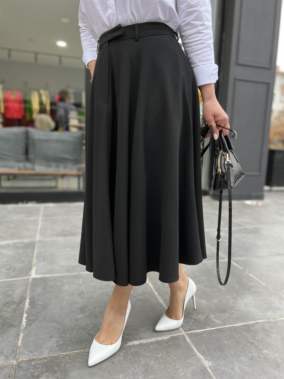 Black Pocket Detail Flared Skirt