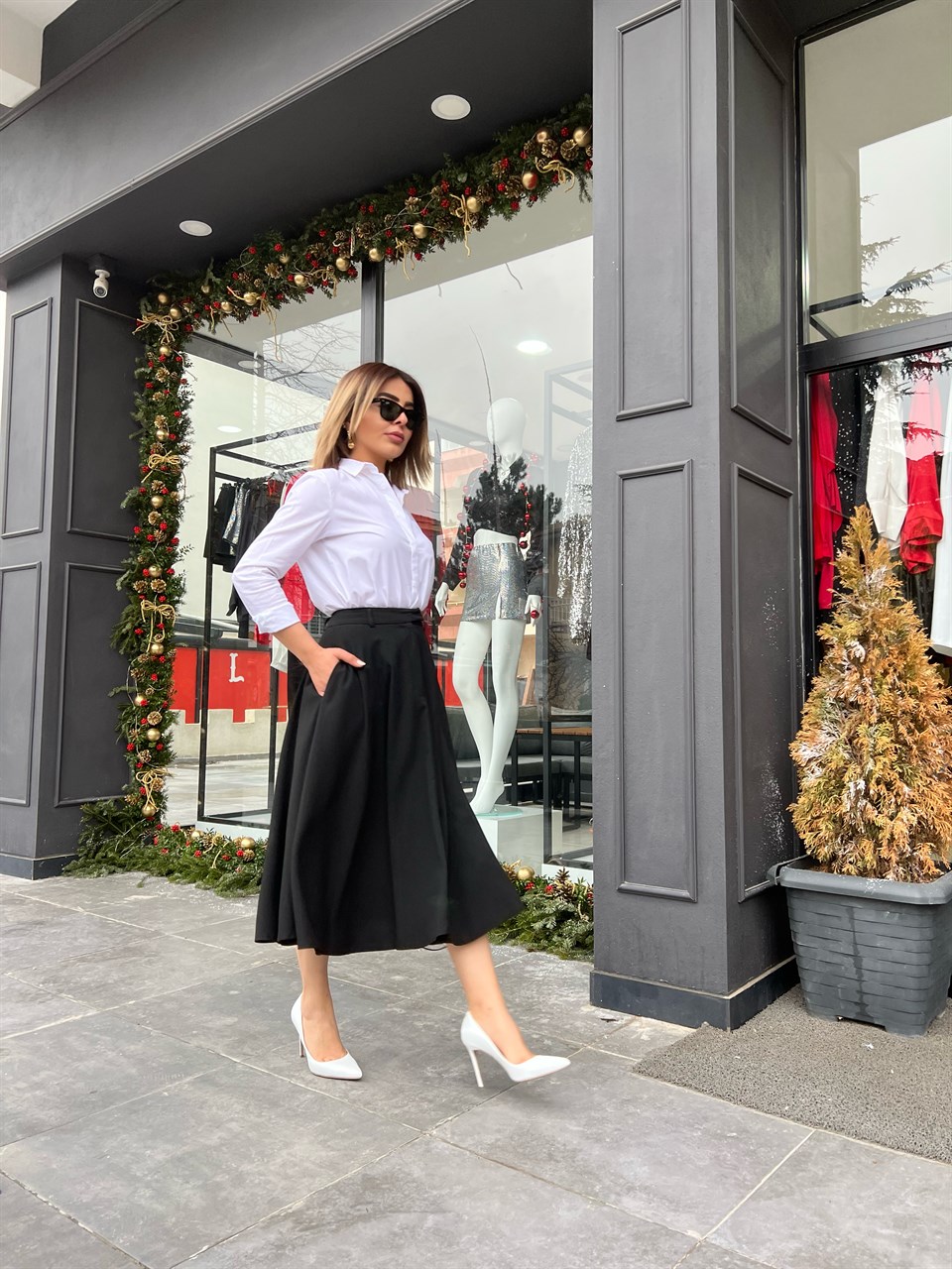 Black Pocket Detail Flared Skirt