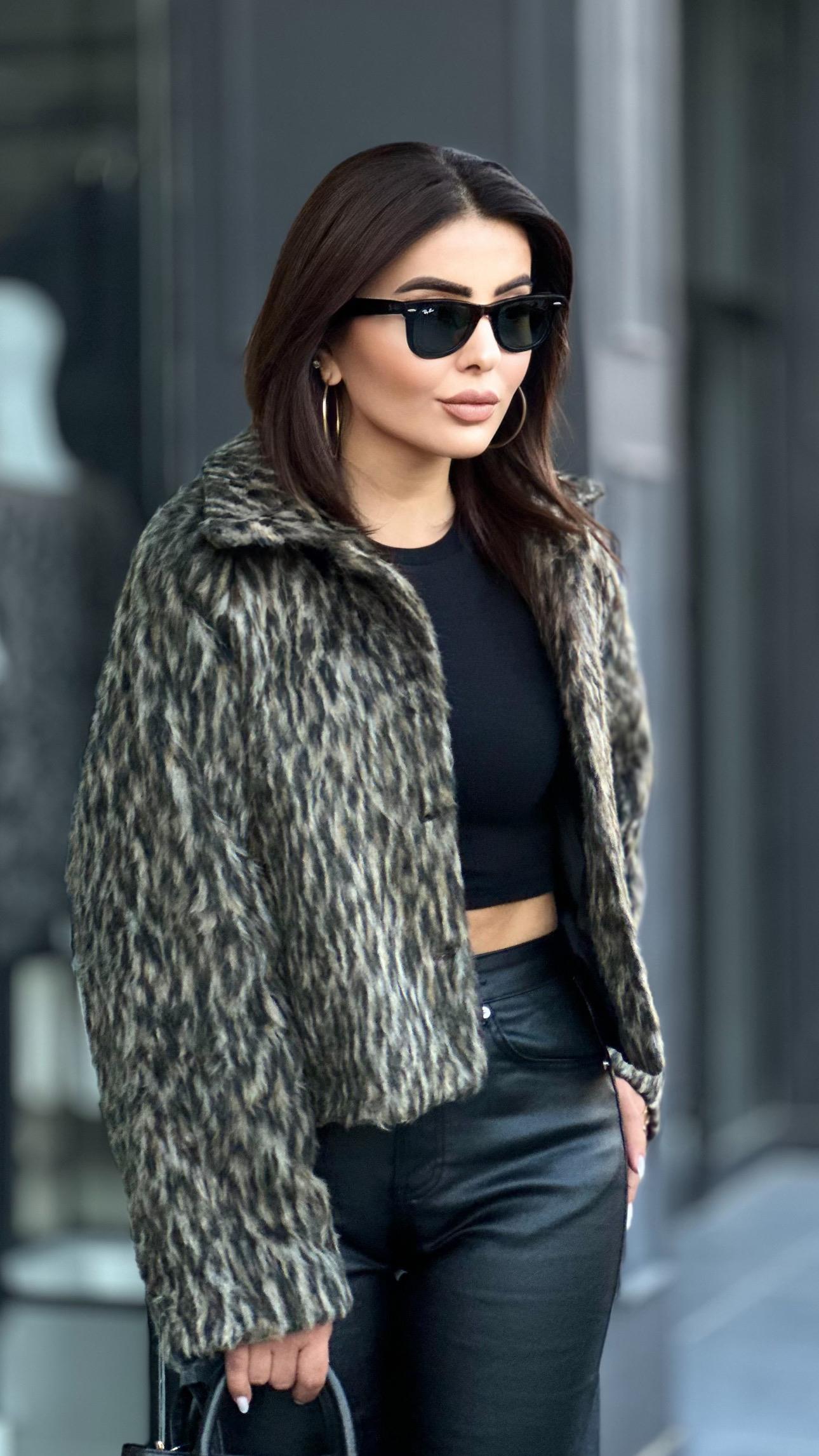 Black Leopard Print Textured Fur