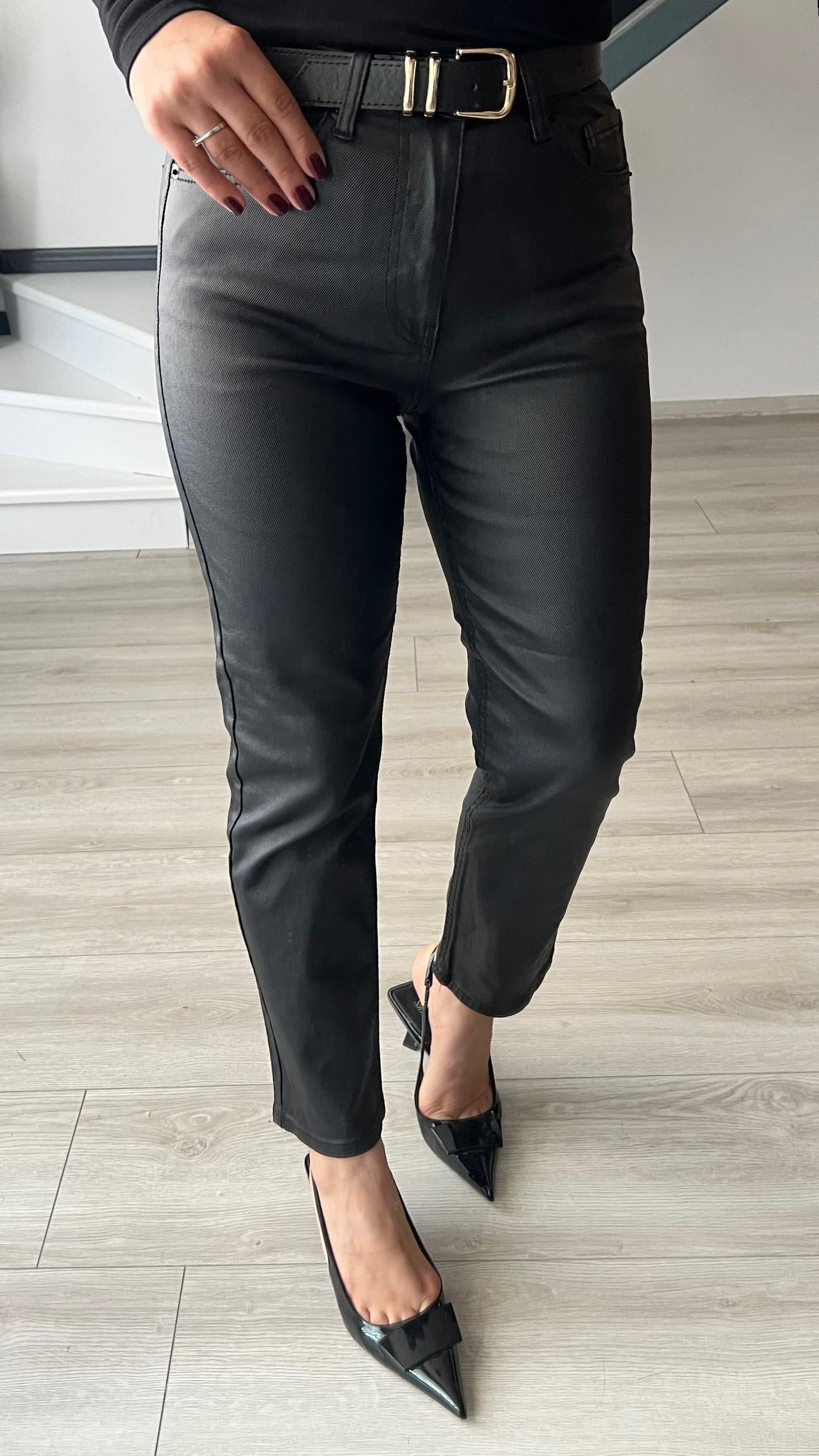 Siyah Mum Kaplama Mom Fit Jean