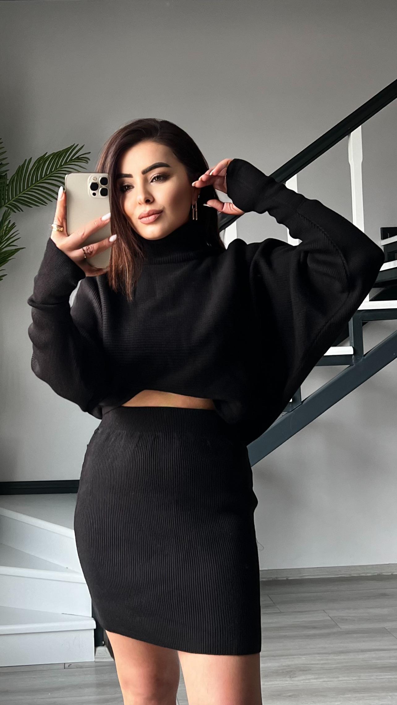 Black Fingerless Batwing Sleeve Knit Set
