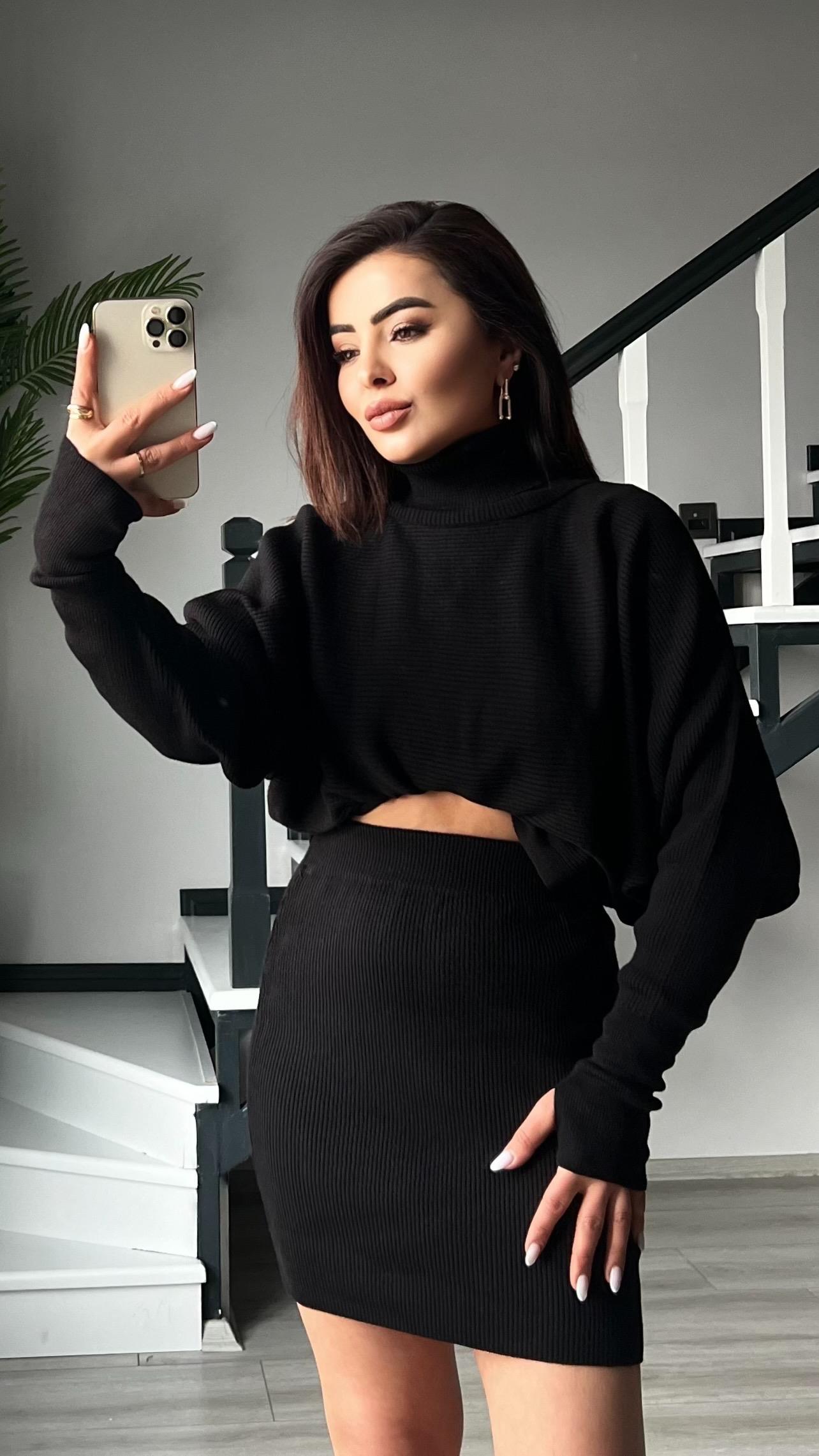 Black Fingerless Batwing Sleeve Knit Set