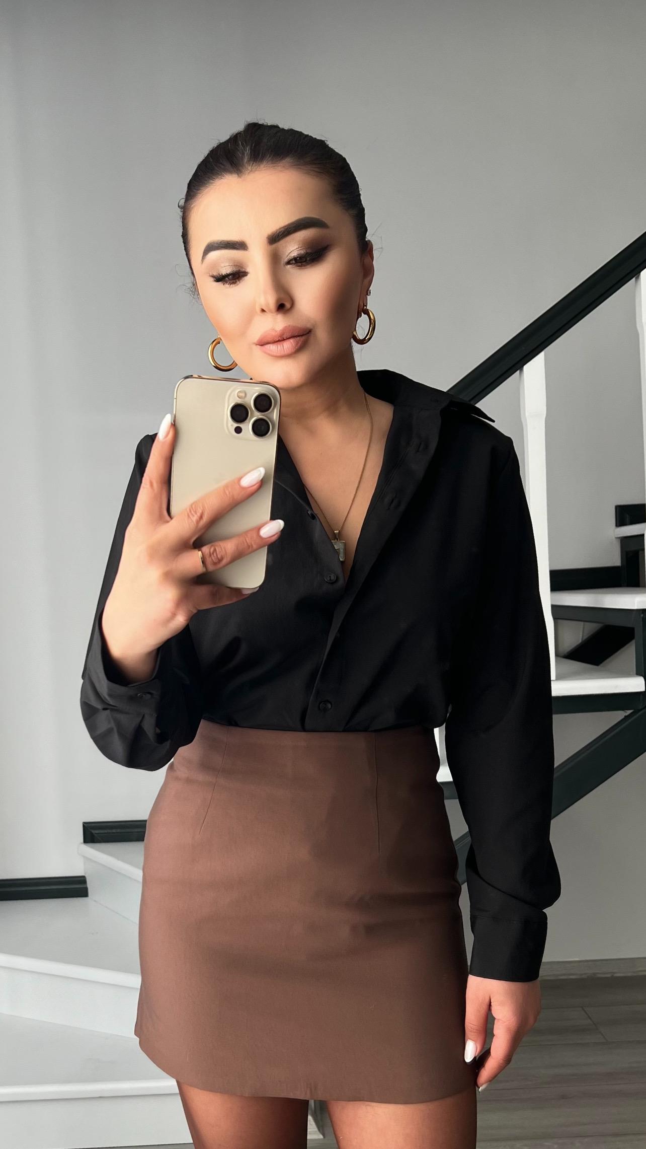 Siyah Vatkalı Basic Gömlek 