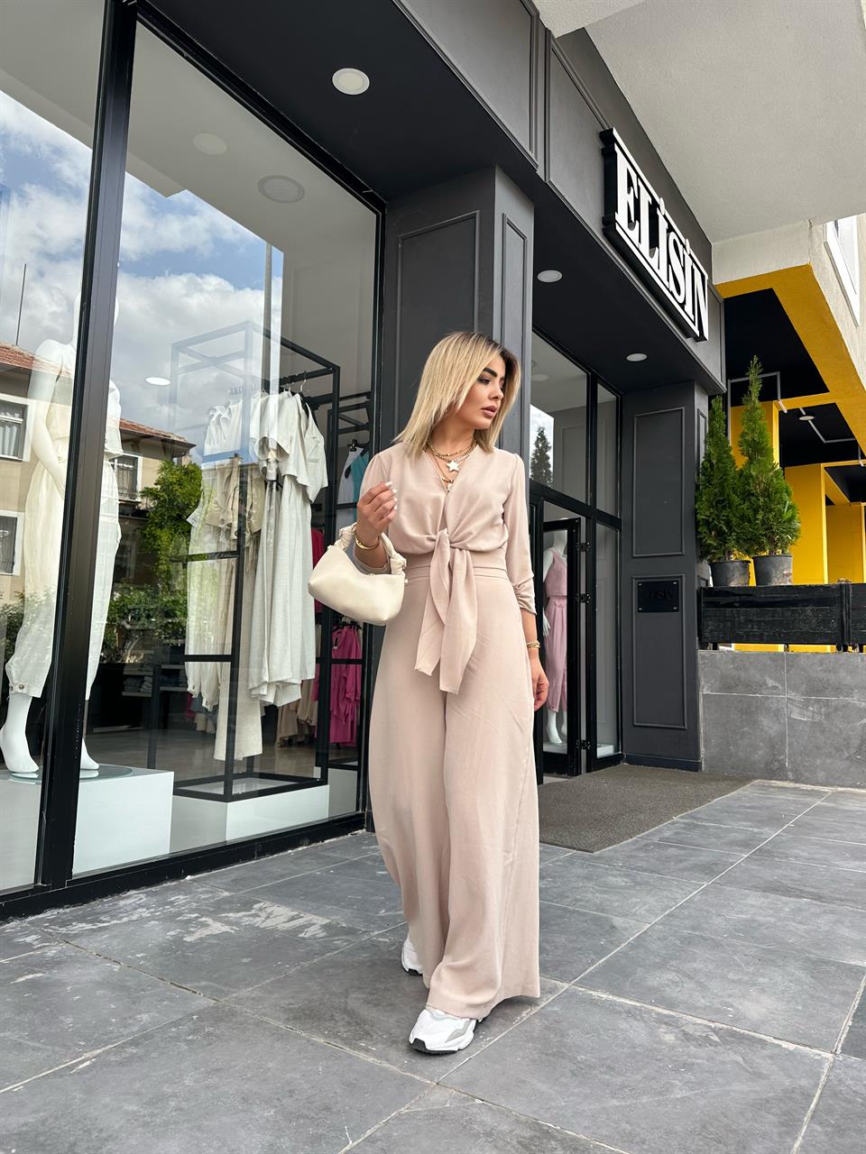 Stone Embellished Detail Blouse and Pants Set