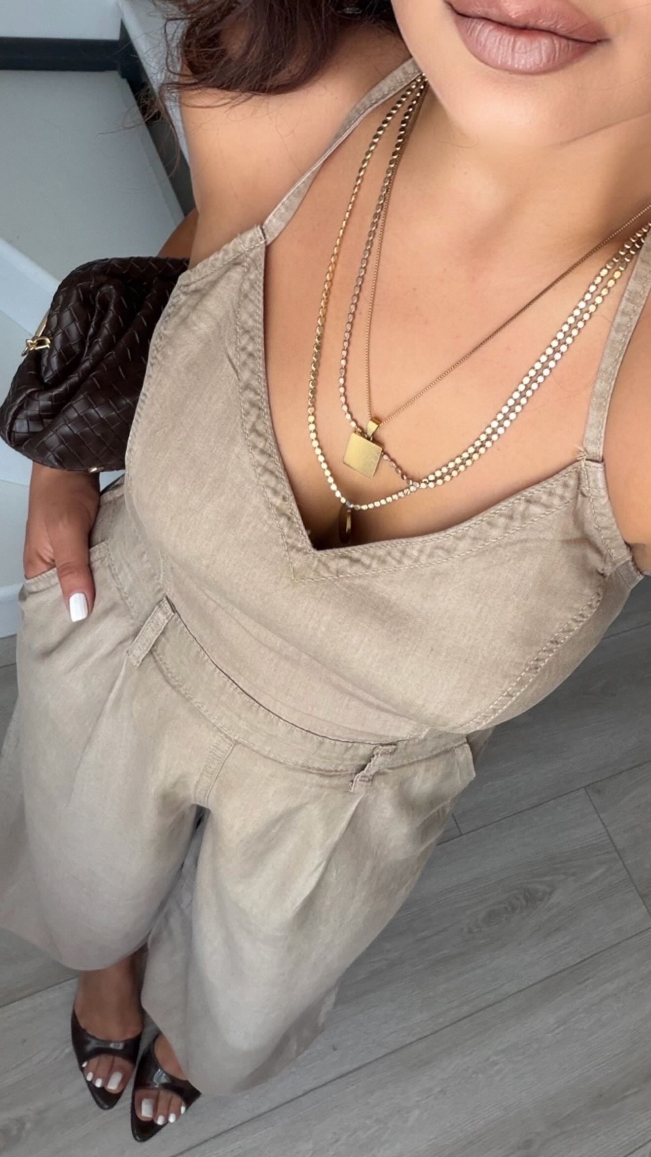 Stone Halter Neck Detailed Jumpsuit