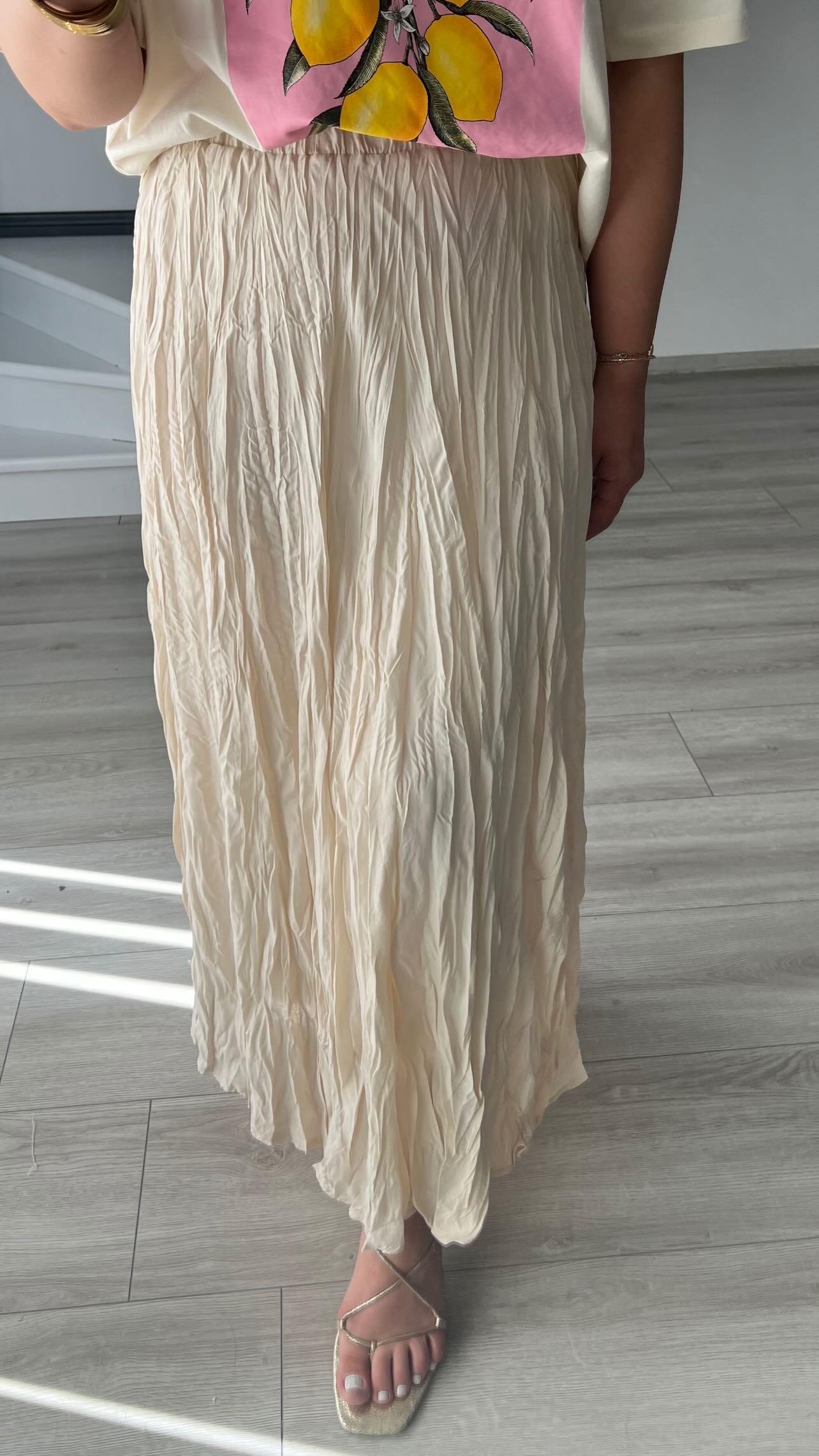 Stone-Curved Skirt