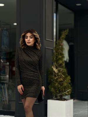  Siyah Gold Büzgü Detaylı Simli Mini Elbise