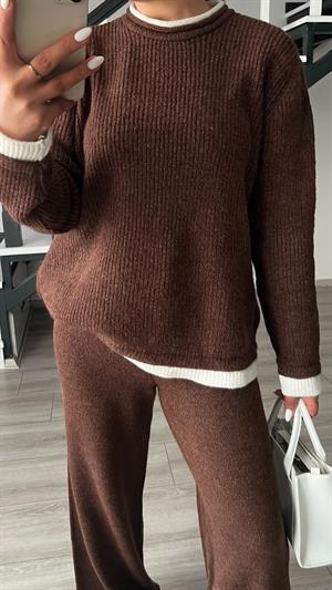 Acı Kahve Ekru Geçişli Triko Takım