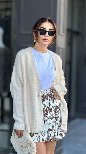 Light Beige V-Neck Buttoned Soft Textured Knit Cardigan
