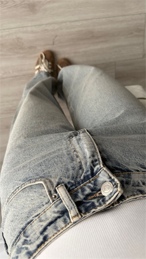 Açık Mavi Yıkamalı Baggy Jean