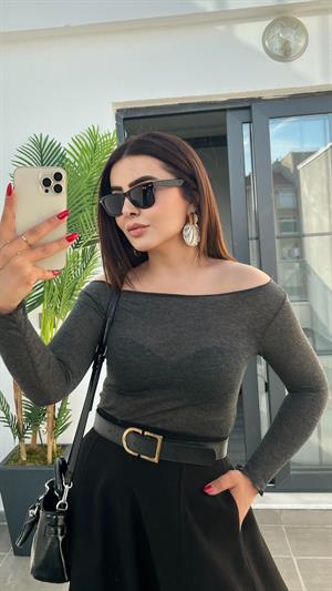 Antrasit Transparan Kayık Yaka Bluz