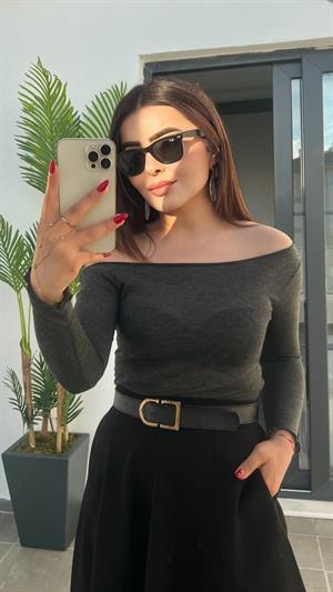 Antrasit Transparan Kayık Yaka Bluz