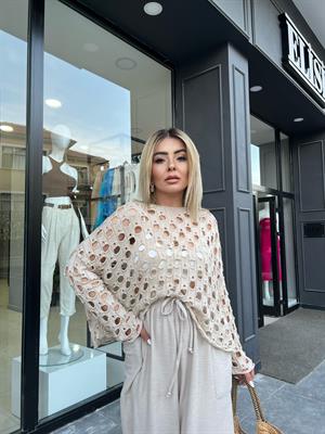 Bej Salaş Delikli Triko Bluz