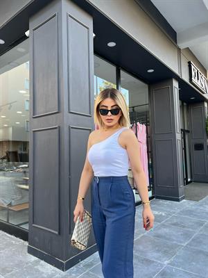 Beyaz Asimetrik Top