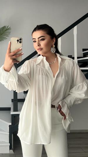 Beyaz Büzgü Ve Kol Detaylı Gömlek 