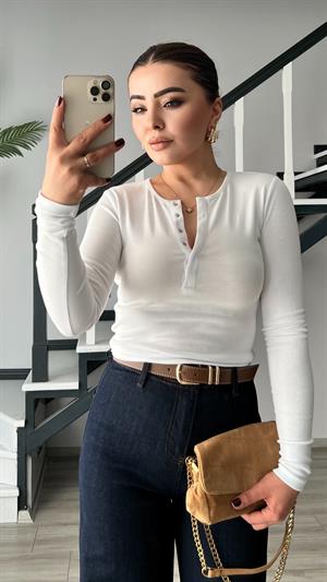 Beyaz Çıtçıtlı Soft Touch Bluz