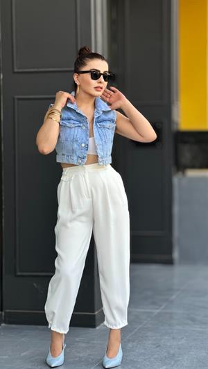 Beyaz Crep Kumaş Paça Düğmeli Pantolon 