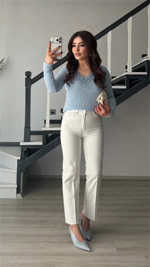 Beyaz Likralı Straight Jean
