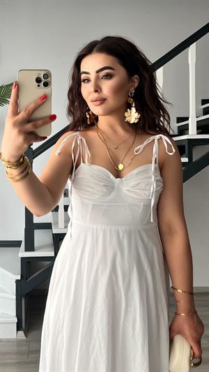 Beyaz Marka Model Fırfırlı Astarlı Elbise