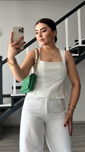 Beyaz Peplum Korse Bluz