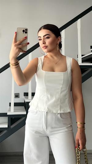 Beyaz Peplum Korse Bluz