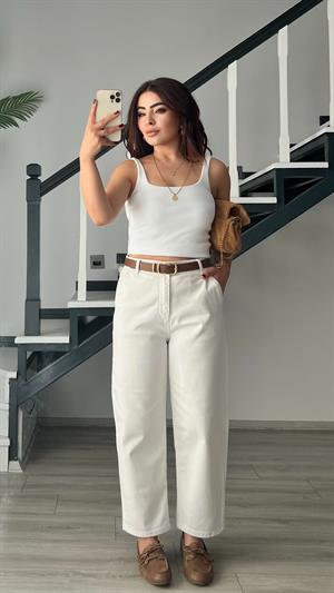 Beyaz Skater Mom Jean