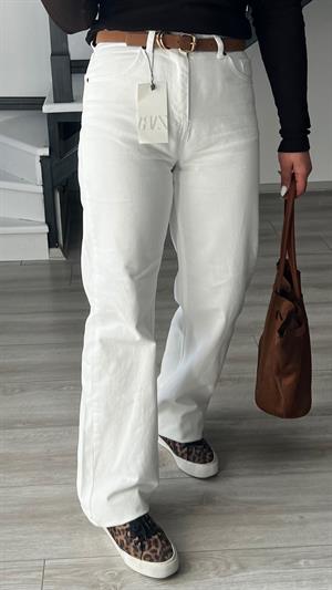 Beyaz Straight Jean 