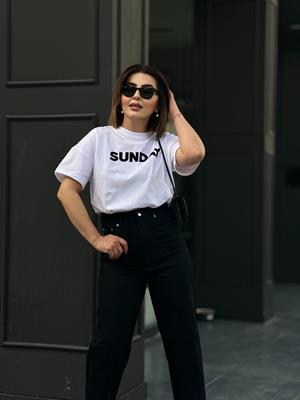 White Sunday Print T-shirt