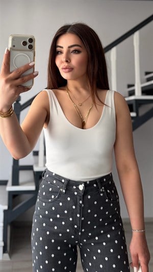 Beyaz V Yaka Bodysuit