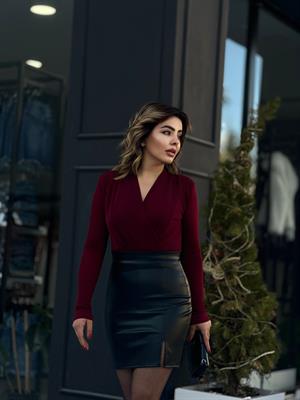 Bordo V Yaka Vatkalı Simli Bluz 