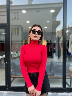 Dilvin Turtleneck Sweater, Red