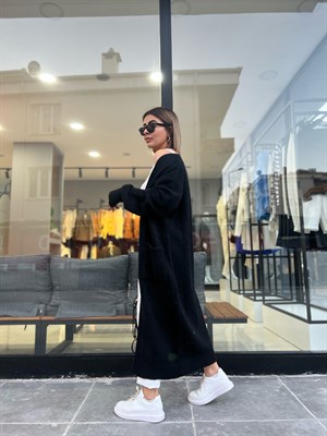 كارديجان ديلفين الأسود الطويل مع جيوب
