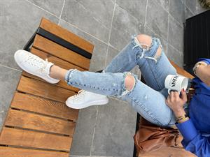 Diz Yırtık Detay Mom Fit Jean