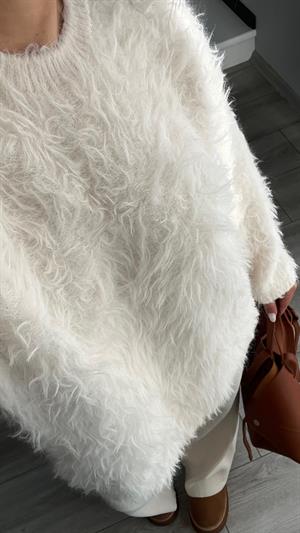 Ekru Oversize Peluş Kazak 