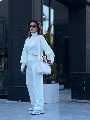 Off-white toe-strap knit set