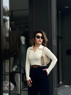 Off-white Polo Collar Buttoned Ribbed Bodysuit