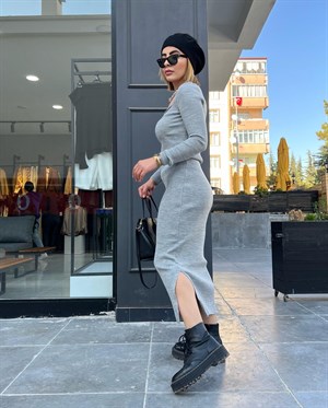 Gri Etekli Triko Takım