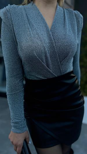Gümüş Işıltılı Vatkalı Bodysuit 