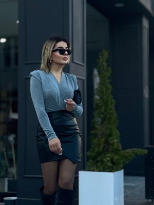 Gümüş Işıltılı Vatkalı Bodysuit 