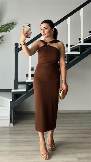 Coffee-colored midi dress with accessory details.
