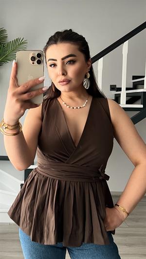 Kahve Kuşaklı Poplin Bluz 