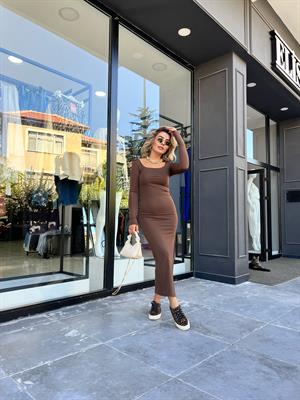 Kahve Sandy Kumaş Yırtmaçlı Maxi Boy Elbise