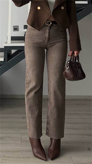 Kahve Tintli Kemerli Likralı Boy Fit Jean
